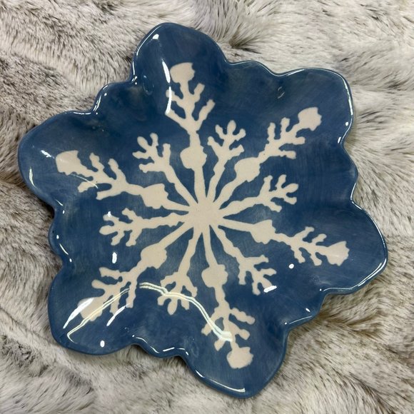 [St. Nicholas Square] Winter Frost Snowflake Cocktail Plates Holidays Christmas - Picture 6 of 8